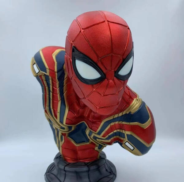 Spider-Man figurine - illuminated version - Marvel Television affiliated product - Avengers chest figure resin statue decorative item H=38 - 图片 3