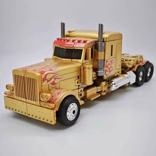 10The transformable toy Optimus Prime Golden Edition Autobot model H=33cm - 图片 8
