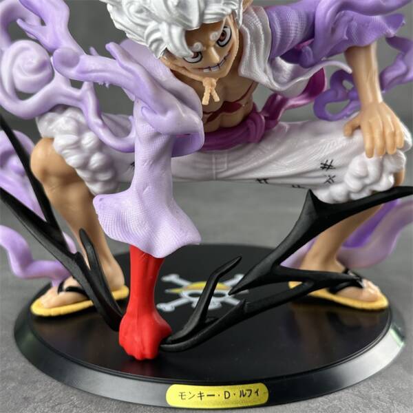 One Piece character, Nika in squatting position, pounding the ground, Luffy - 图片 8