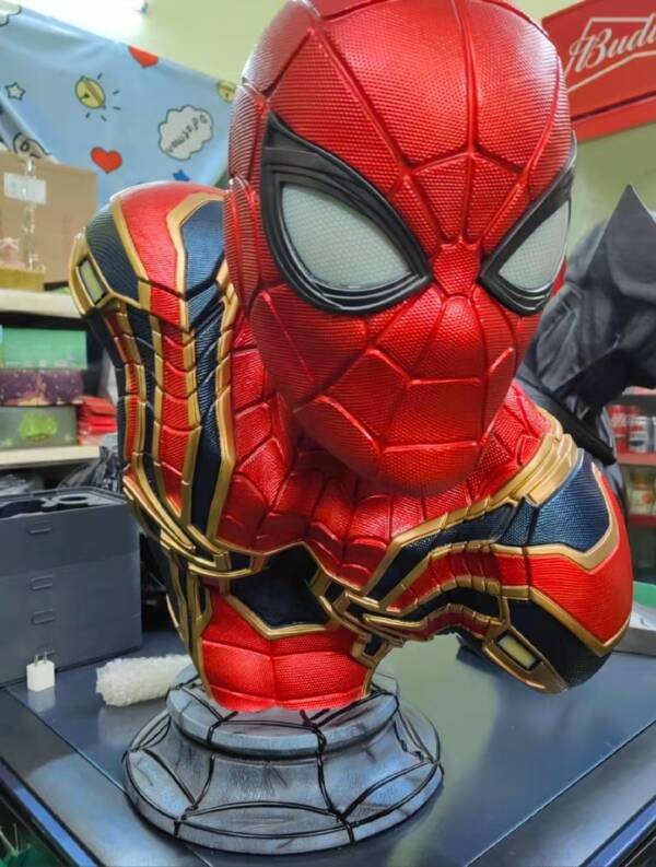 Spider-Man figurine - illuminated version - Marvel Television affiliated product - Avengers chest figure resin statue decorative item H=38 - 图片 8