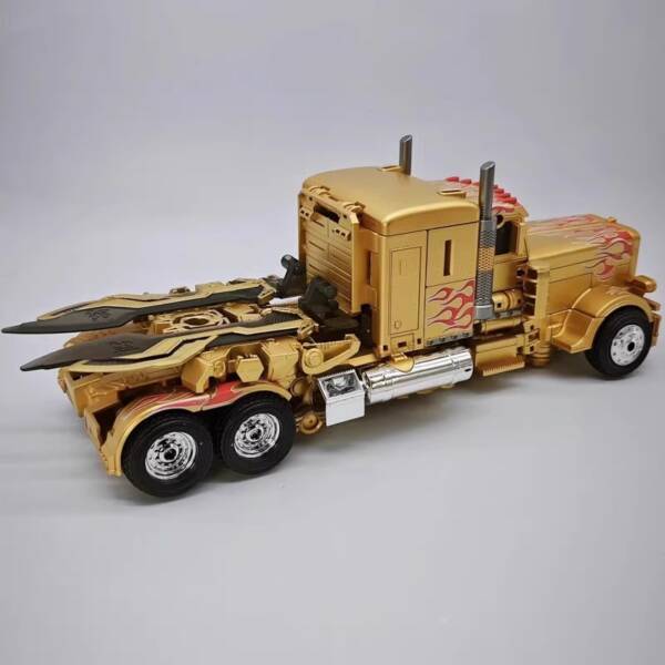 10The transformable toy Optimus Prime Golden Edition Autobot model H=33cm - 图片 9